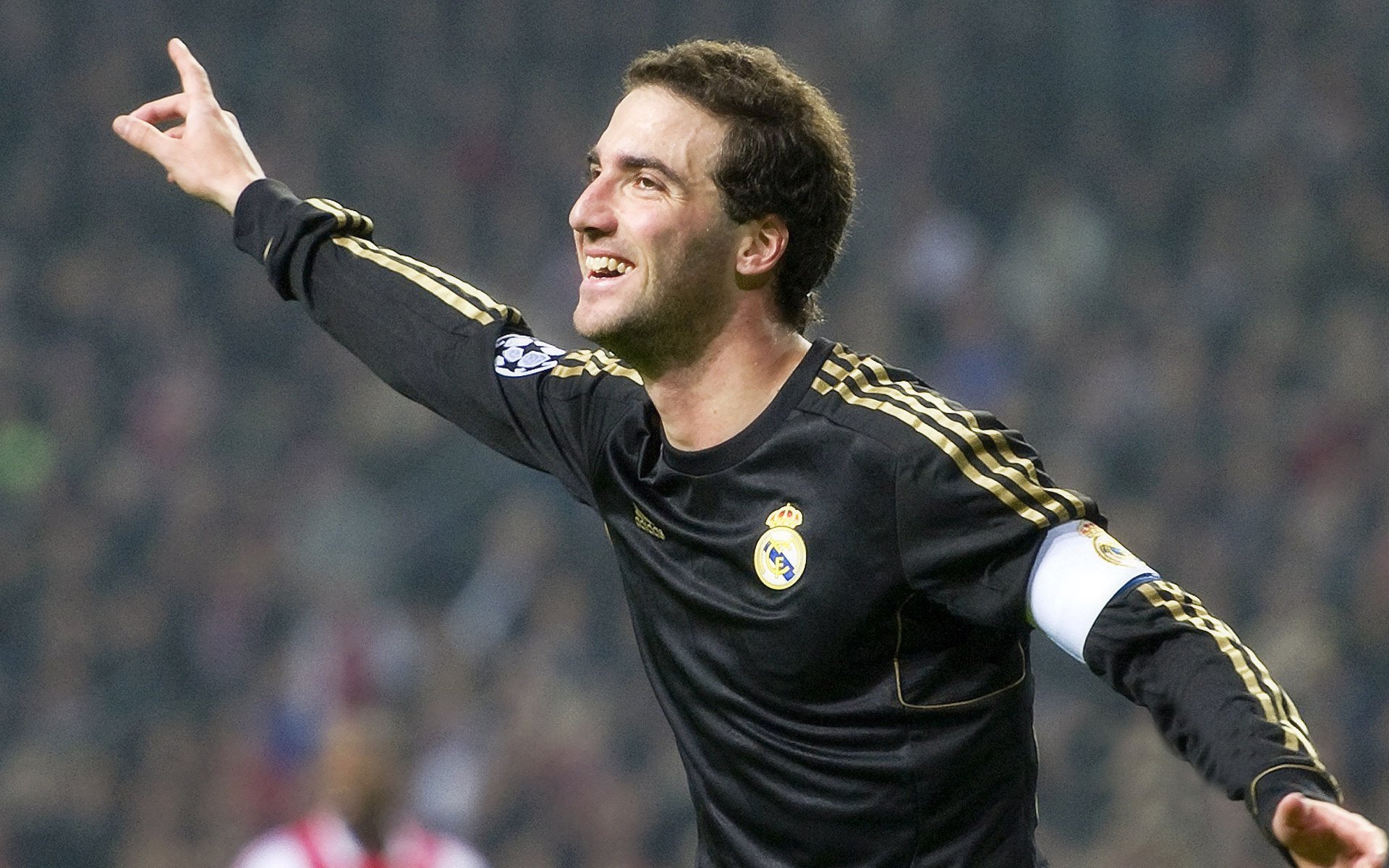 赛车改装揭秘：升级背后的技术支撑，赛车都用什么车改装